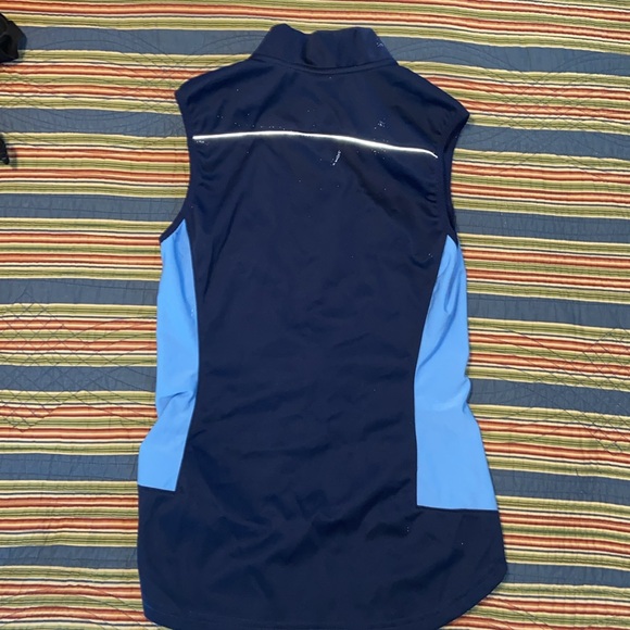 Women’s UNC vest - Picture 3 of 5
